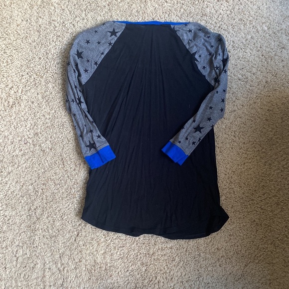 Express three quarter length shirt - Picture 2 of 2